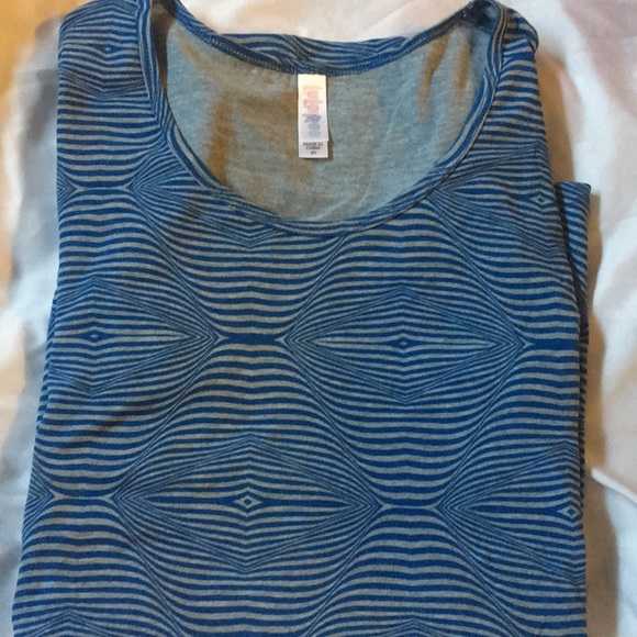 LuLaRoe Tops - Lularoe Classic T